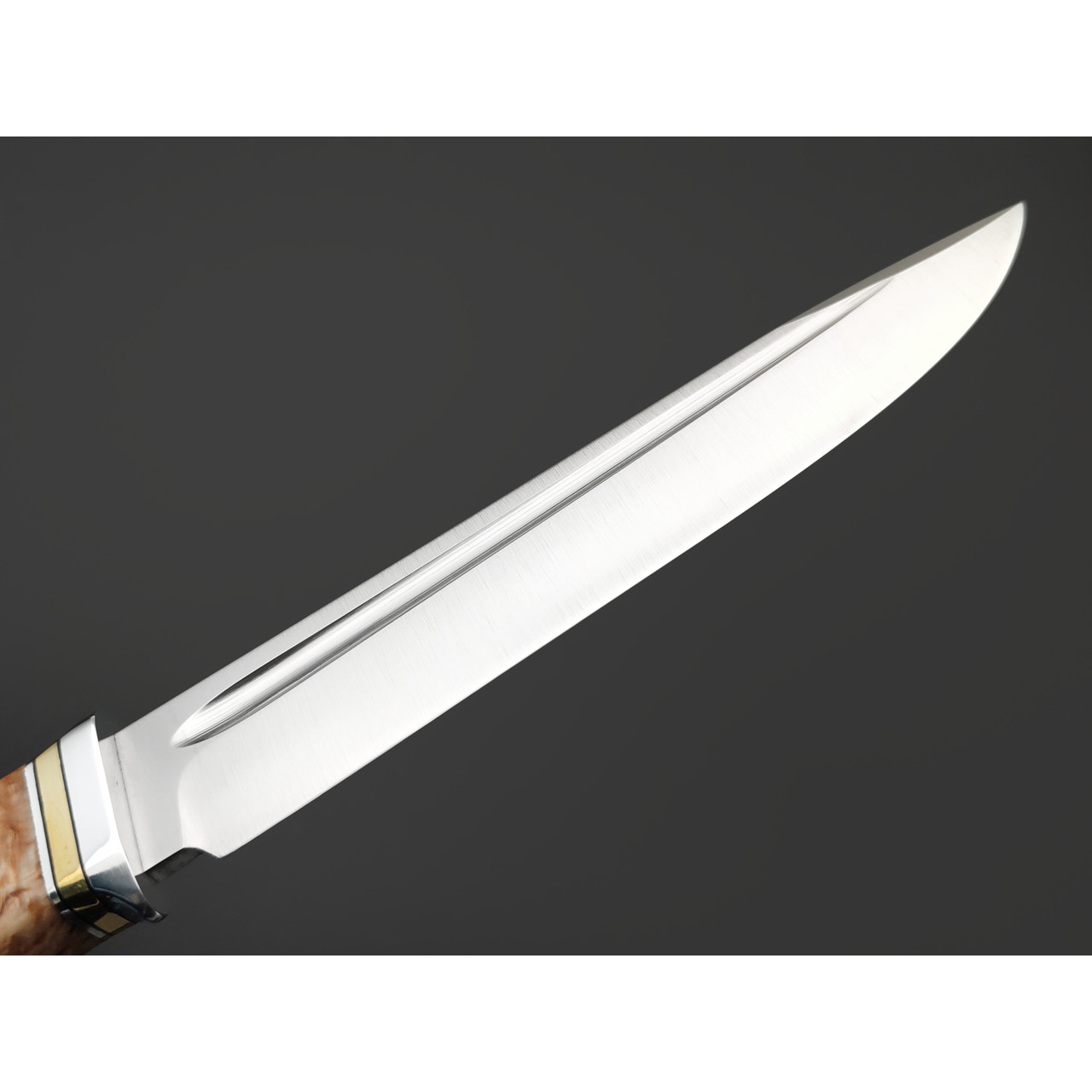 Град Горький нож Горьковская Финка сталь VG-10 satin, спуски конвекс, рукоять стаб. Карельская берёза светлая, латунь