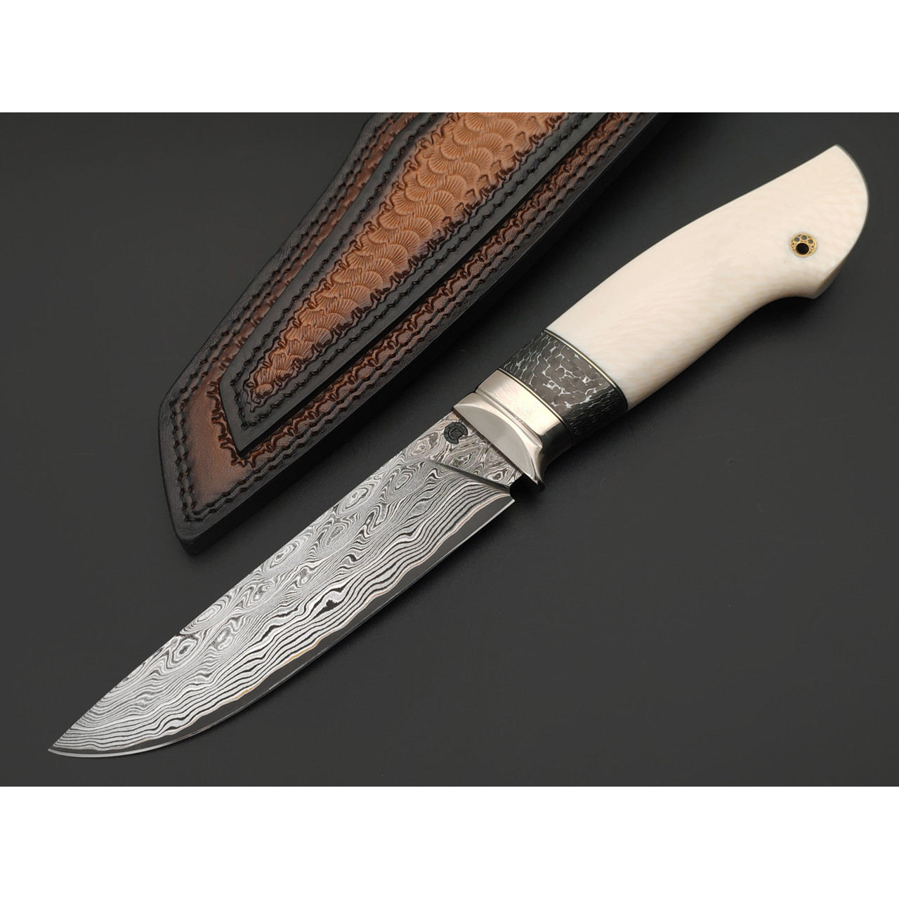 Кузница Васильева нож НЛВ181 ламинат S290, рукоять Элфорин, carbon fiber chaotic silver, мельхиор