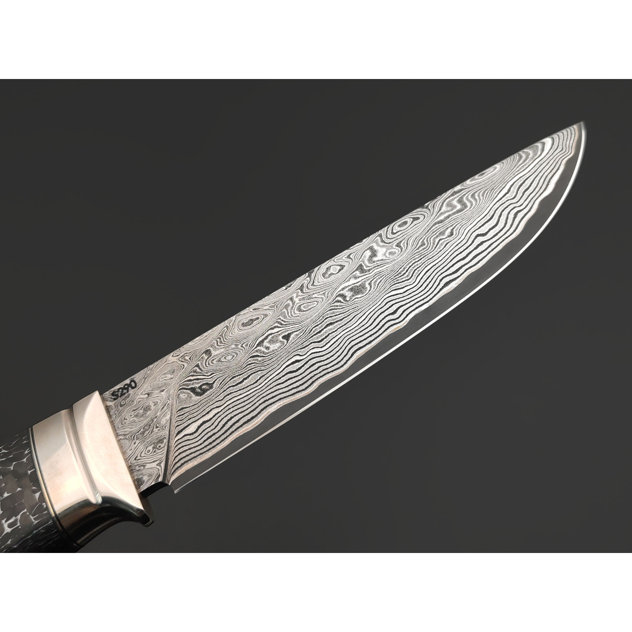 Кузница Васильева нож НЛВ181 ламинат S290, рукоять Элфорин, carbon fiber chaotic silver, мельхиор