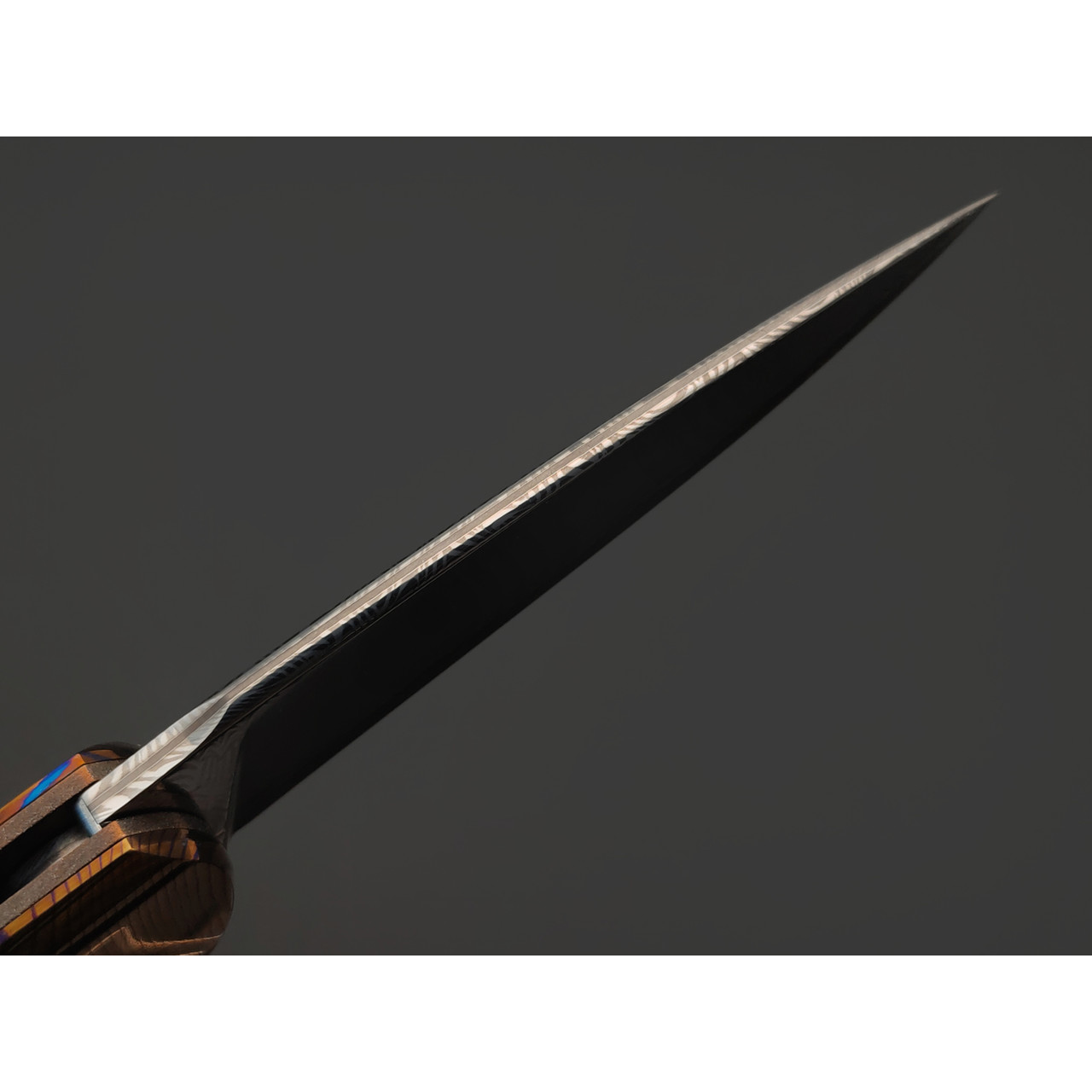 Заур Мамишев нож складной М-04 сталь ламинат PMD60, рукоять Timascus Ponomarev Forge, титан