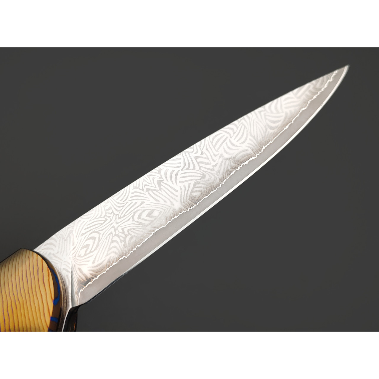 Заур Мамишев нож складной М-04 сталь ламинат PMD60, рукоять Timascus Ponomarev Forge, титан