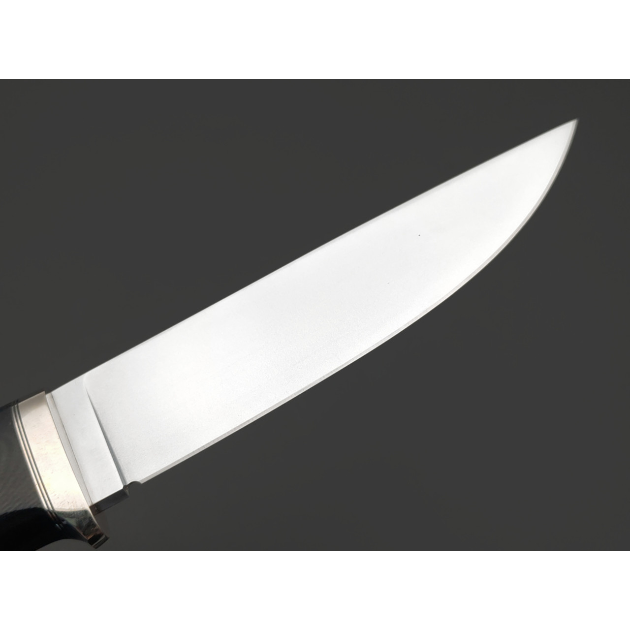Кметь нож КМ-063 Клык сталь QPM 53 хром, рукоять G10 black, мельхиор