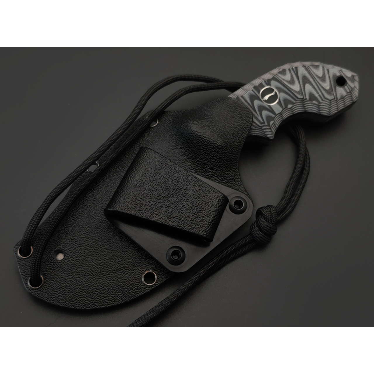 Волчий Век нож Бхадж Малый EDC Custom "Wolf" сталь 95Х18 WA худ. травление, рукоять G10 grey & black, пины карбон