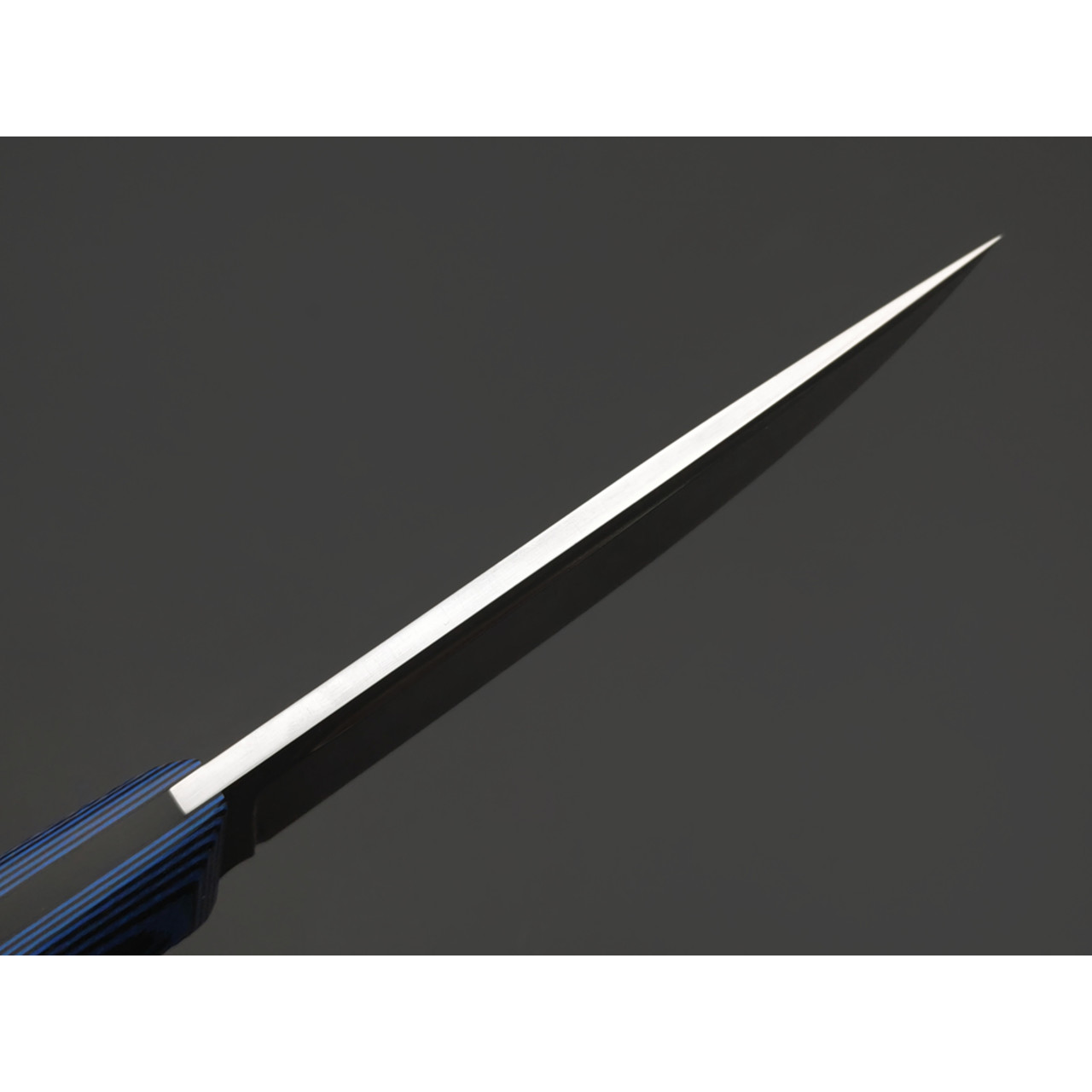 Град Горький нож Стрела сталь PGK bead blast, рукоять G10 black & blue