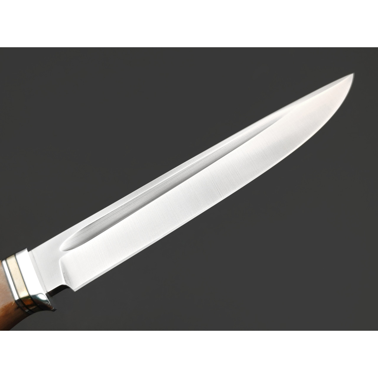 Град Горький нож Техно-Финка сталь VG-10 satin, рукоять стаб. Карельская берёза светлая, нейзильбер, латунь