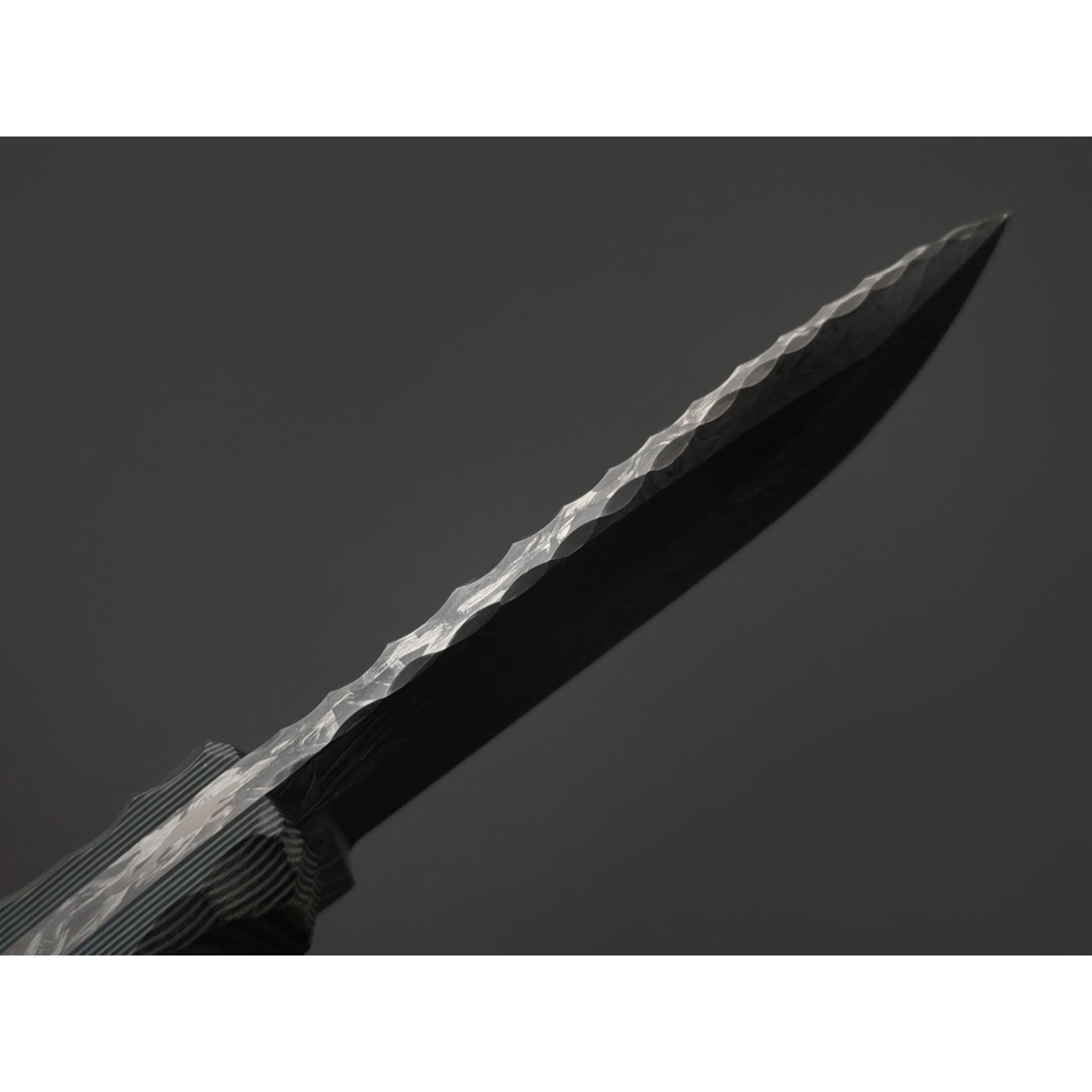 Волчий Век нож БП-11 Custom "Dark Russian Tales" сталь N690 WA худ. травление, рукоять G10 black & green, пины карбон