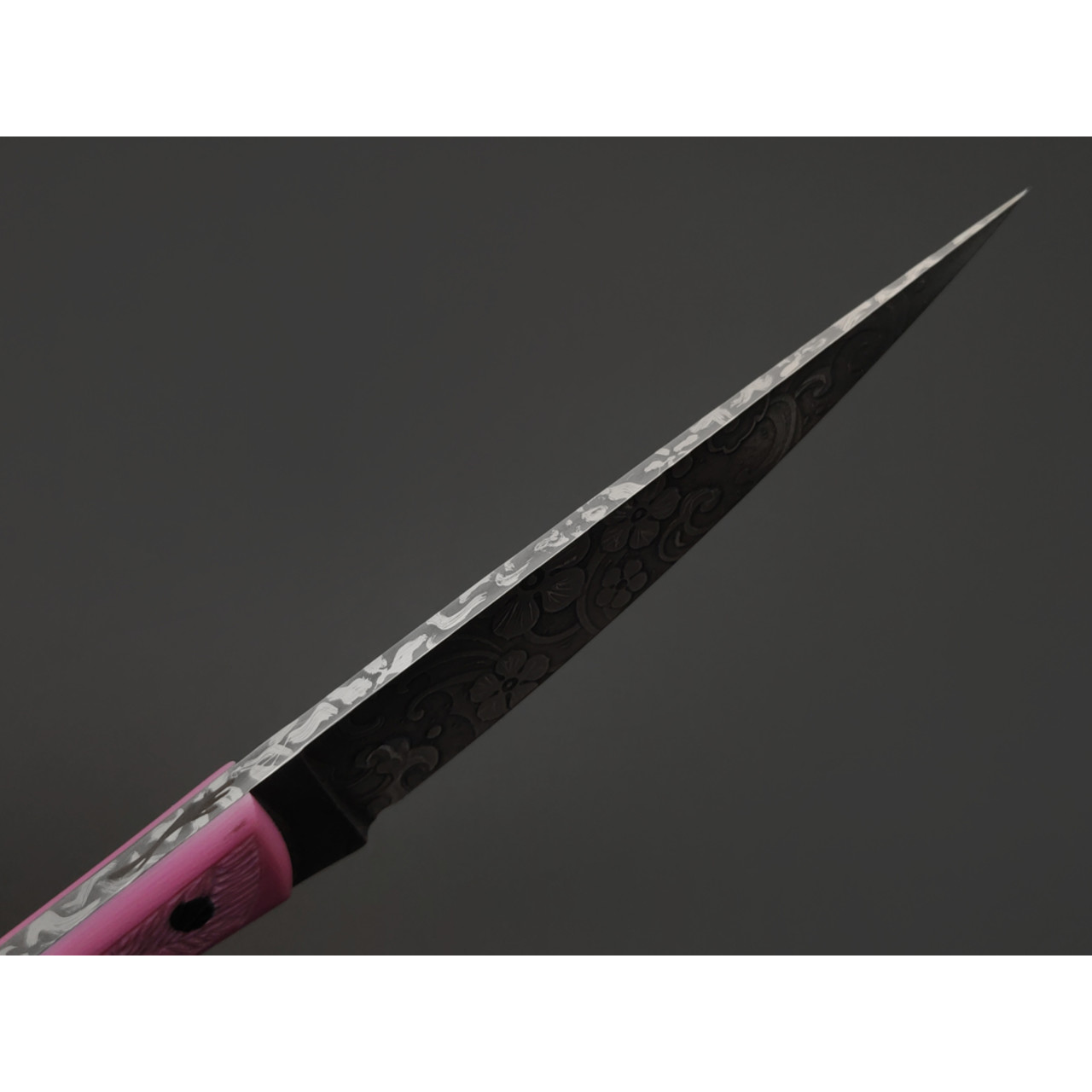 Волчий Век нож Сечень Custom "Сакура" сталь N690 WA худ. травление, рукоять G10 pink, пины карбон