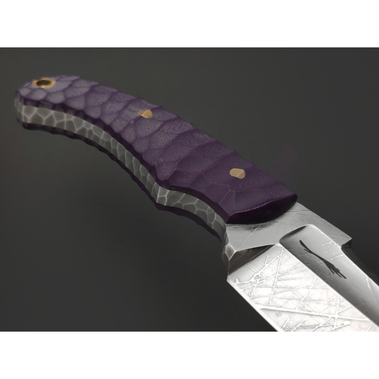 Волчий Век нож Сквозняк Brutal Edition сталь 1.4116 WA худ. травление Хаотик, рукоять G10 purple, пины латунь