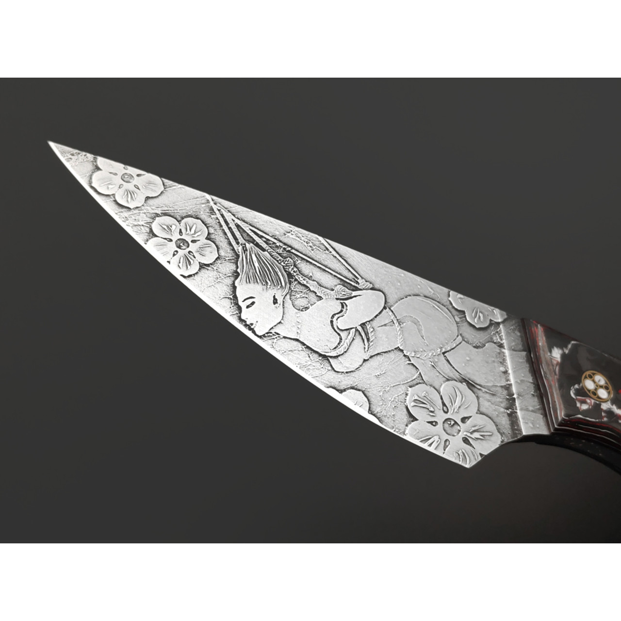 Волчий Век нож МасичЬка Custom "Кот-Ассасин & Shibari" сталь N690 WA худ. травление, рукоять Карбон custom