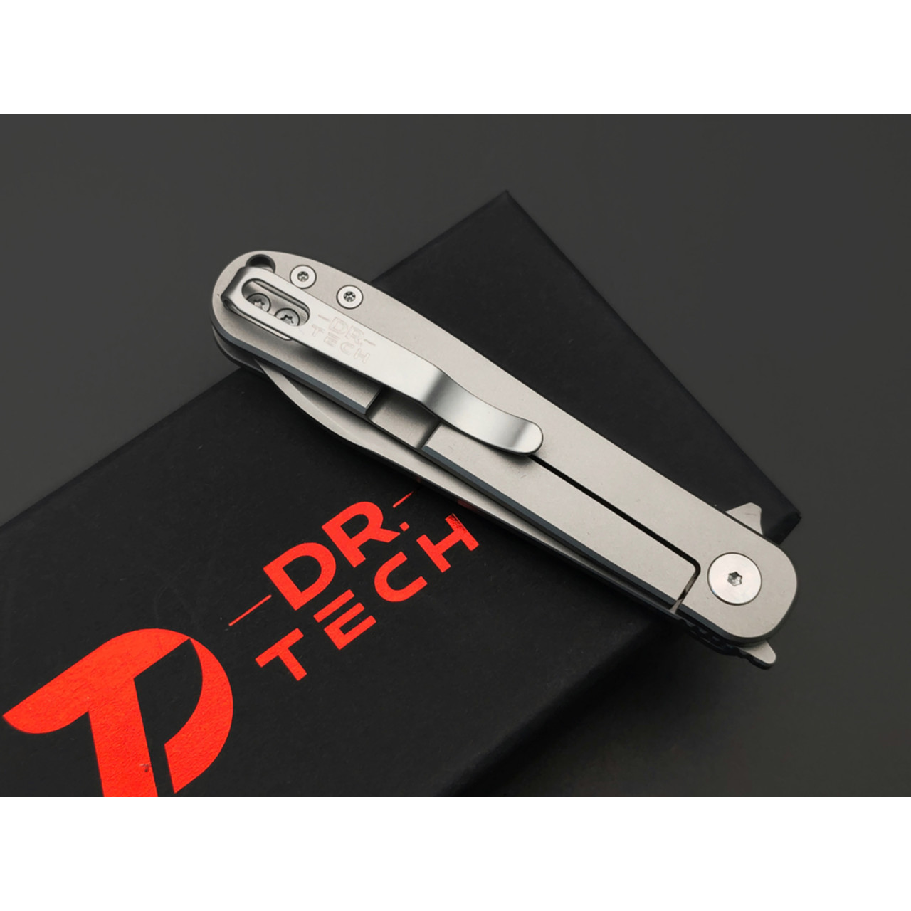 Dr.Tech складной нож Impuls-K D4370G сталь D2, рукоять Titanium TC4 gray