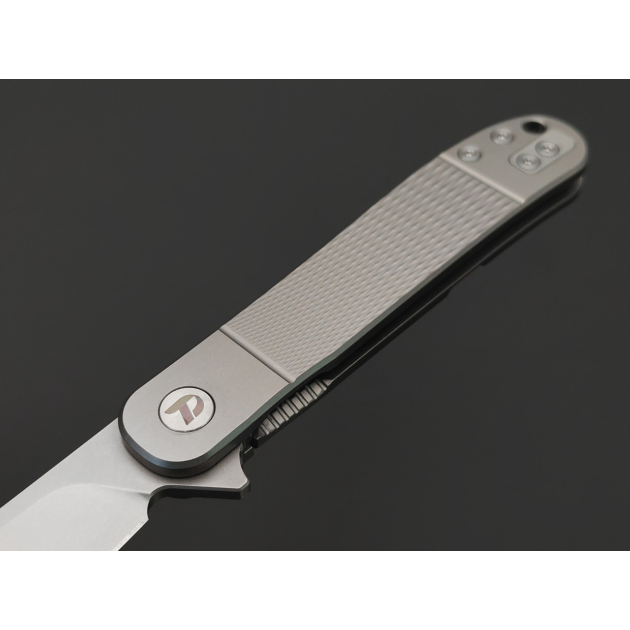 Dr.Tech складной нож Impuls-K D4370G сталь D2, рукоять Titanium TC4 gray
