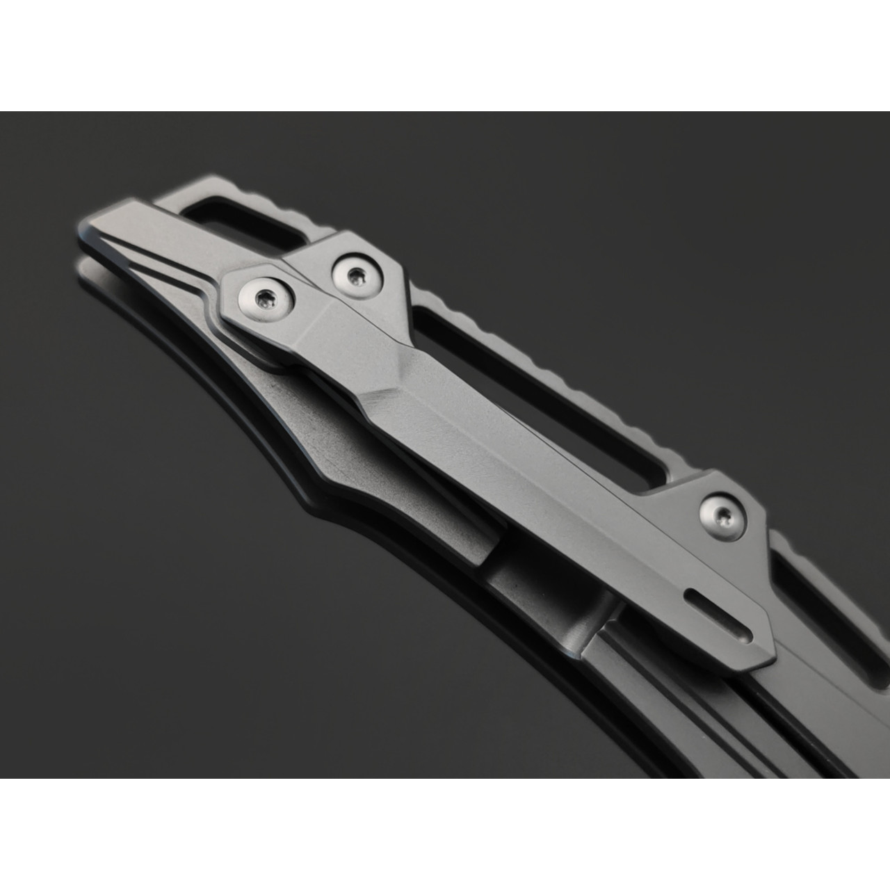 Dr.Tech складной нож Kiber D3385G сталь M390, рукоять Titanium TC4 gray, zirconium alloy Damascus
