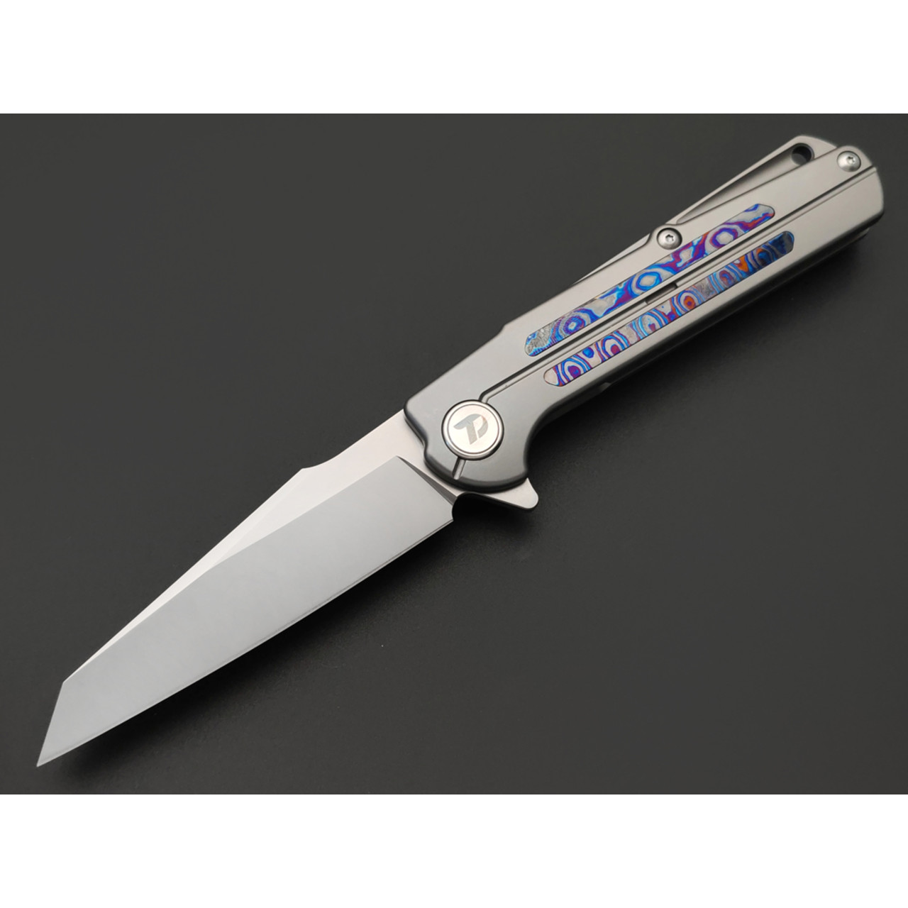 Dr.Tech складной нож Arcanum D3403G сталь M390, рукоять Titanium TC4 gray, zirconium alloy Damascus