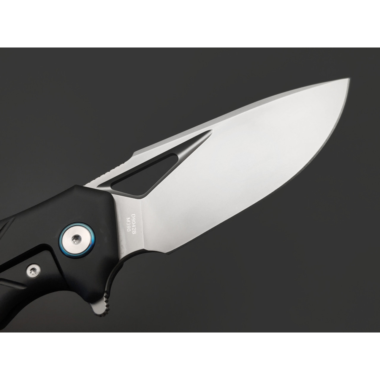 Dr.Tech складной нож Aventur D9042B сталь M390, рукоять Titanium TC4 black, zirconium alloy Damascus