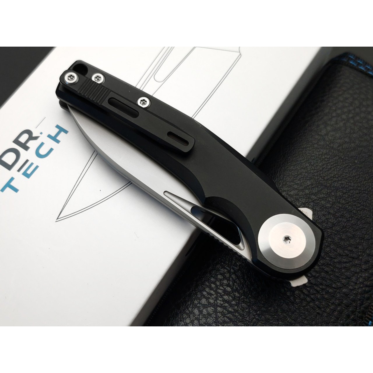 Dr.Tech складной нож Ondin Pro D4130B сталь M390, рукоять Titanium TC4 black