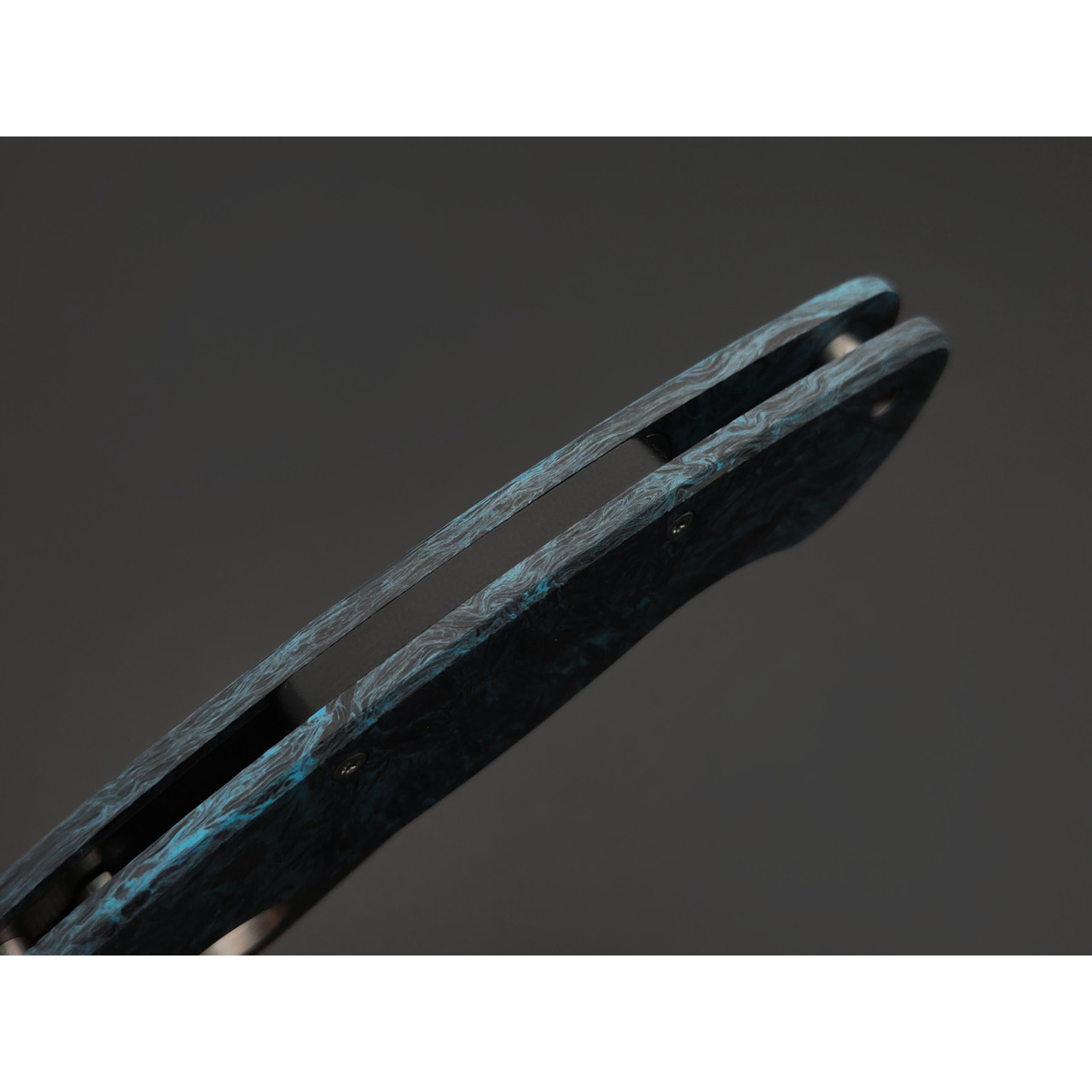 Steelclaw складной нож Боец-3 Limited сталь M390 satin, рукоять Carbon fiber black & blue