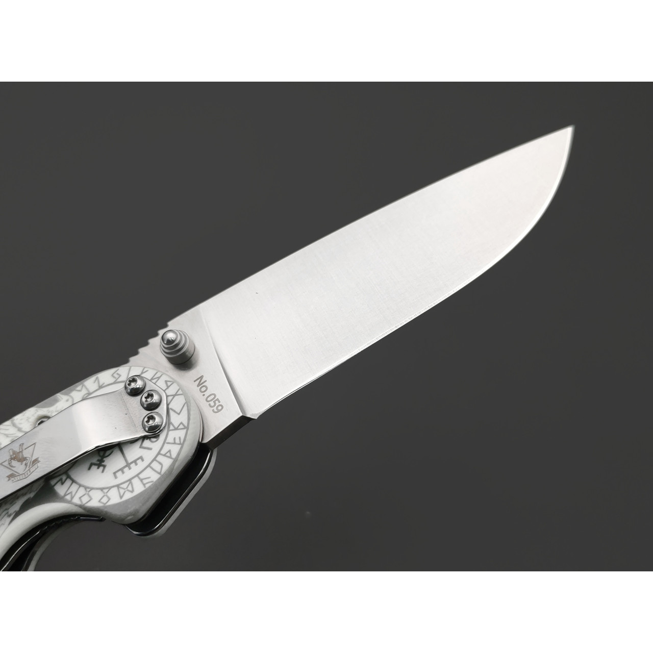 Steelclaw складной нож Крыса Limited "Викинг" сталь VG-10 satin, рукоять G10 white