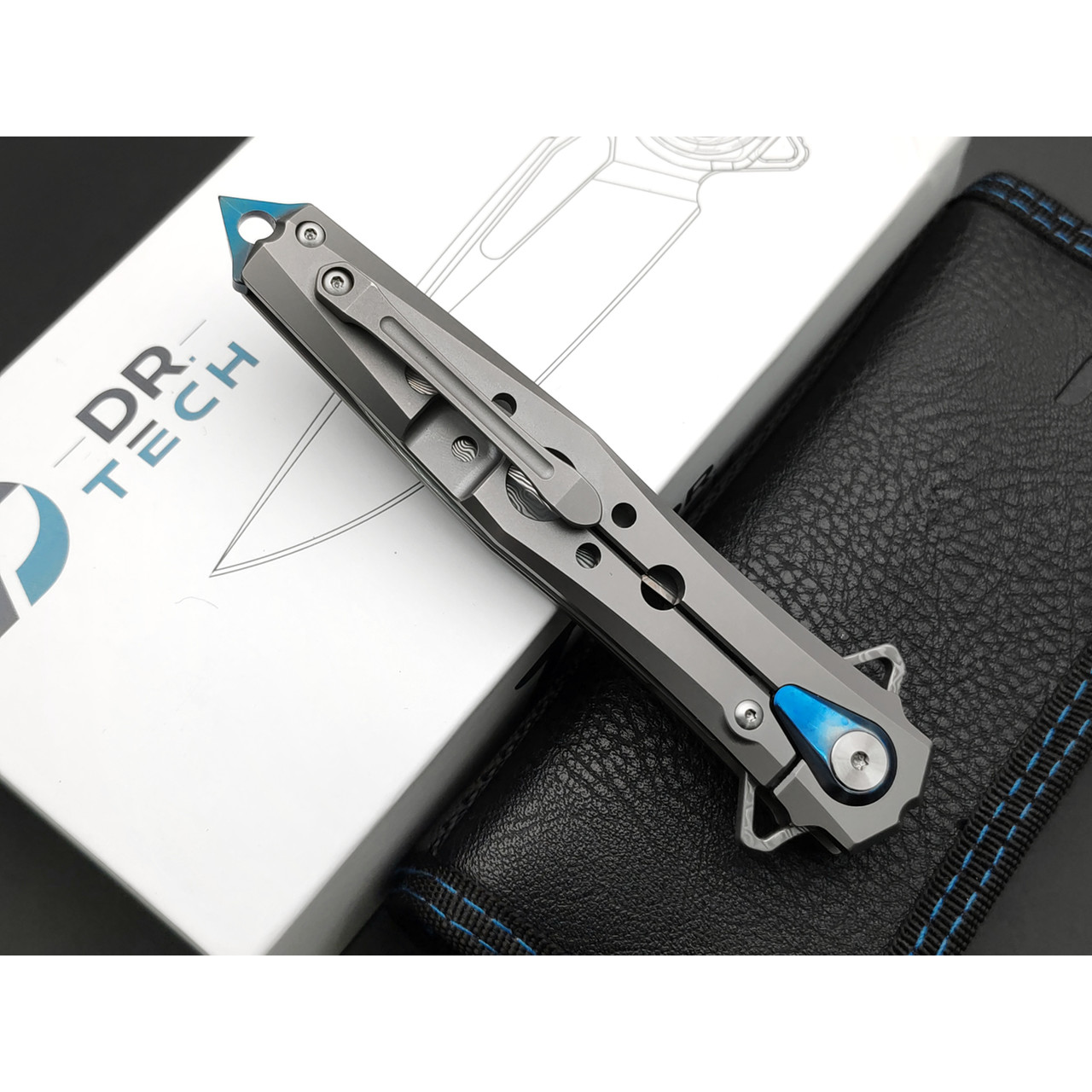 Dr.Tech складной нож Estrel D7392TG сталь Damascus, рукоять Titanium TC4 gray, carbon fiber
