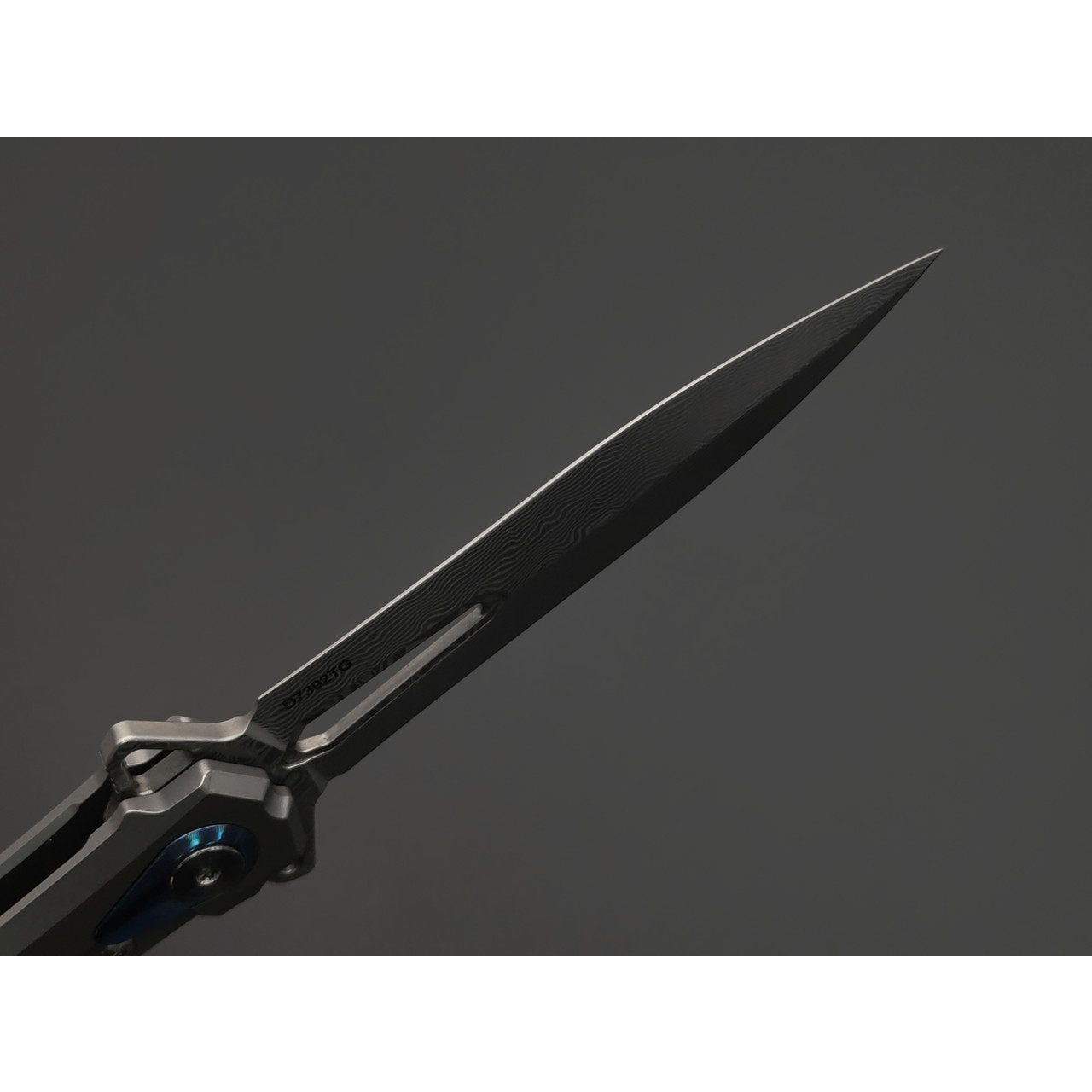 Dr.Tech складной нож Estrel D7392TG сталь Damascus, рукоять Titanium TC4 gray, carbon fiber