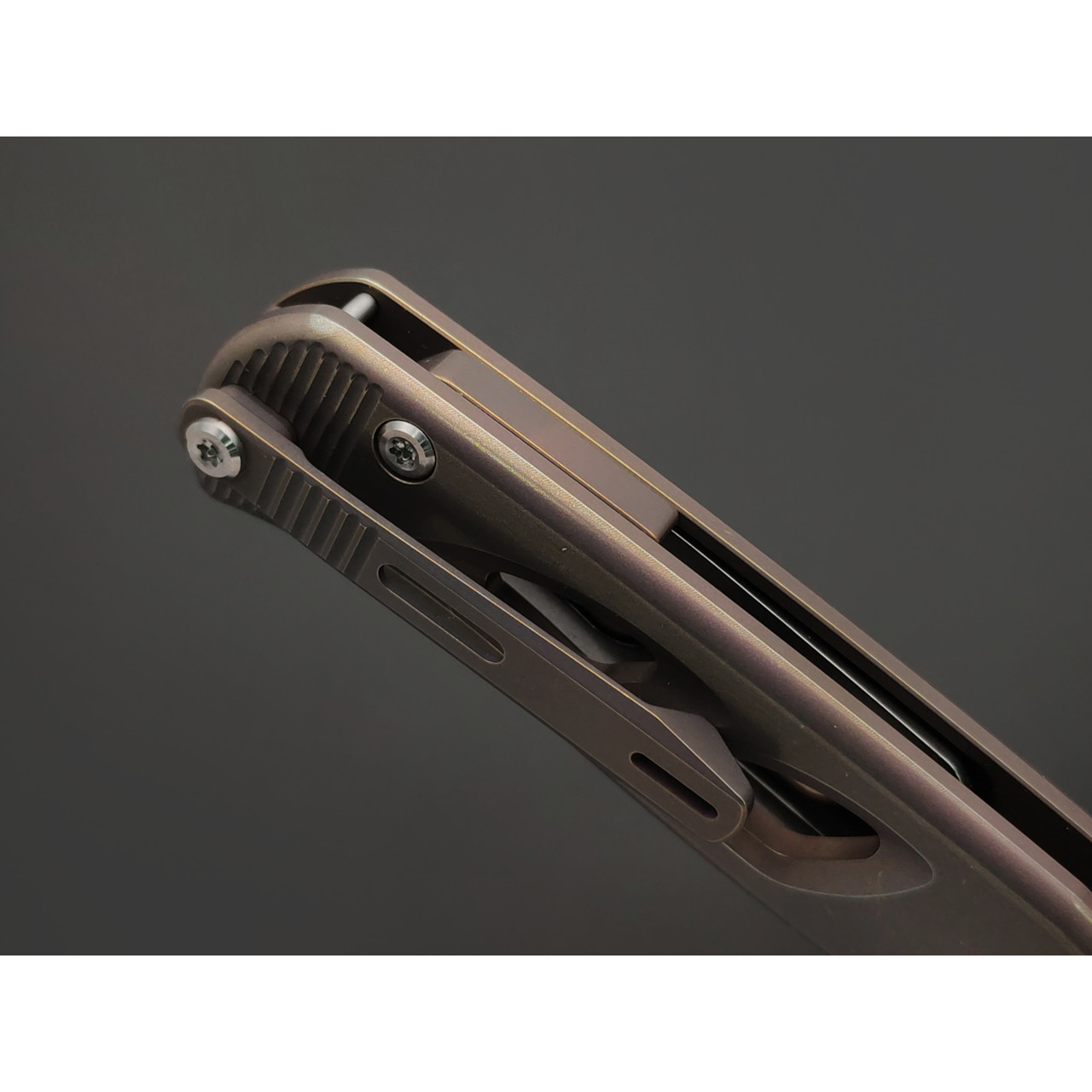 Dr.Tech складной нож Specter D4260BR сталь M390, рукоять Titanium TC4 bronze