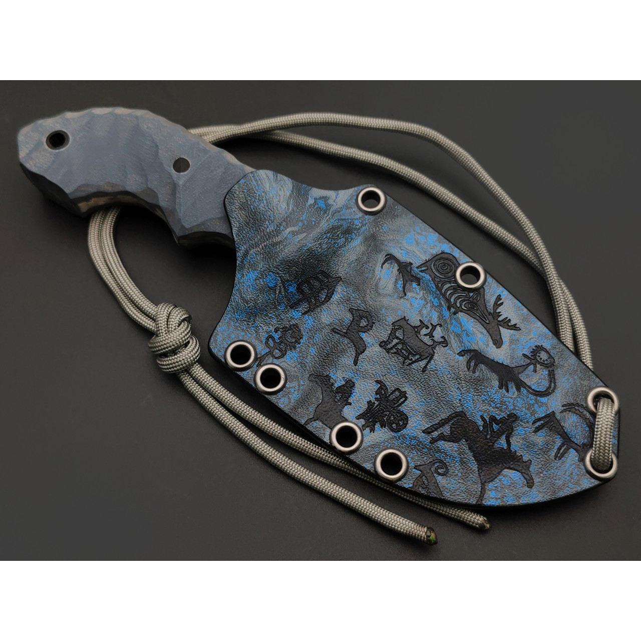 Волчий Век нож Бхадж Малый Custom Petroglyph Edition сталь 95Х18 WA худ. травление, рукоять G10 grey