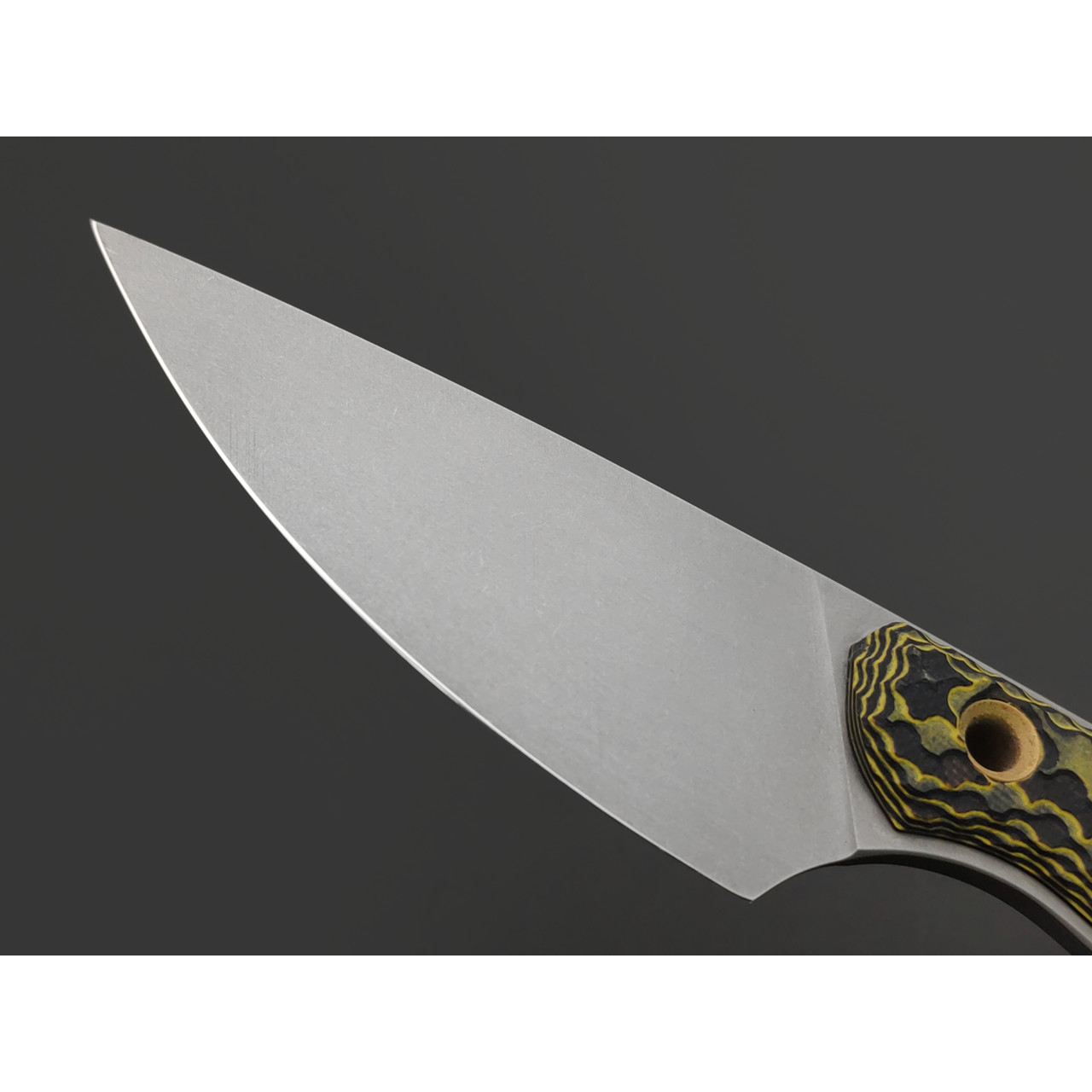 Волчий Век нож МасичЬка сталь 95Х18 WA стоунвош, рукоять G10 black-green-yellow с насечкой