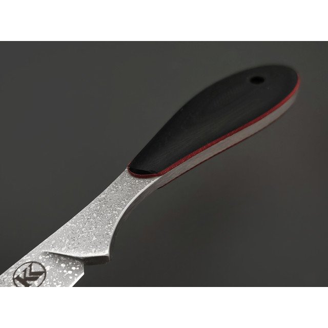 Кирилл Козлов нож Средняя Осока сталь Aus-10Co худ. травление, рукоять G10 black, micarta burgundy, carbon fiber black