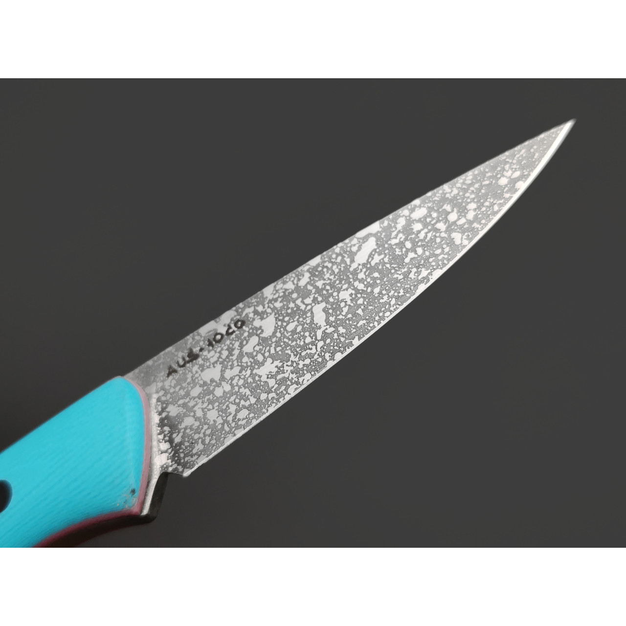 Кирилл Козлов нож Минога-3 сталь Aus-10Co худ. травление, рукоять G10 tiffany & pink, carbon fiber black
