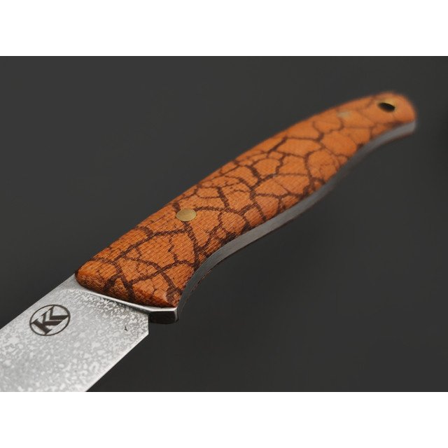 Кирилл Козлов нож Минога Бушкрафт сталь Aus-10Co худ. травление, рукоять Micarta coyote, латунь, гравировка