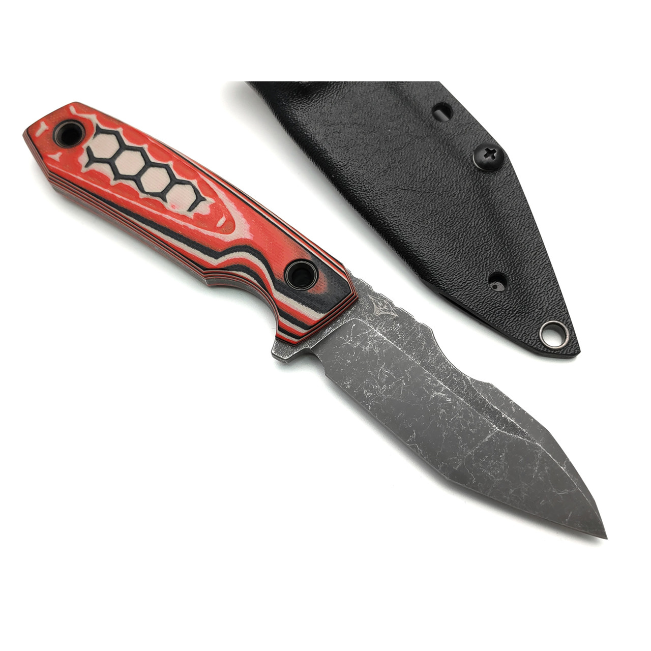 Нож с Котом Скрелинг сталь VG-10 блэквош, рукоять G10 red, black & white, kydex black
