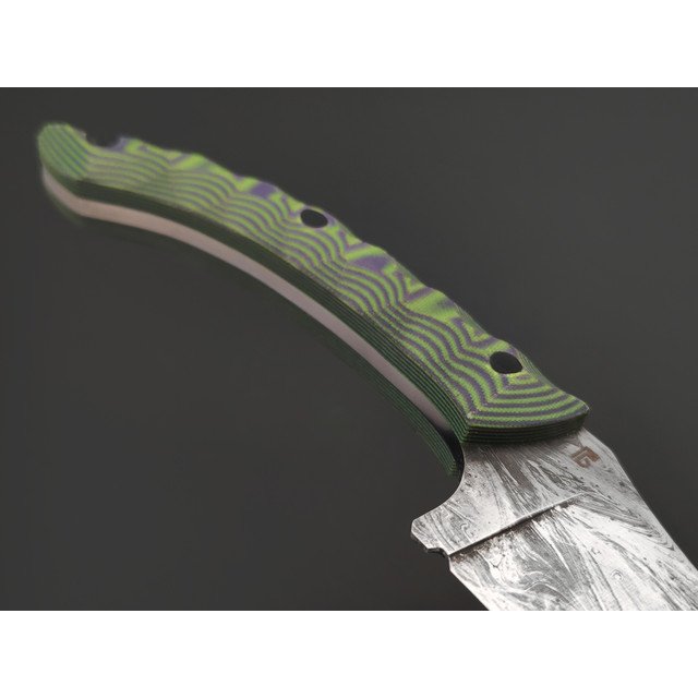 Богдан Гоготов нож NBG-99 сталь PGK худ. травление, рукоять Micarta neon green & purple