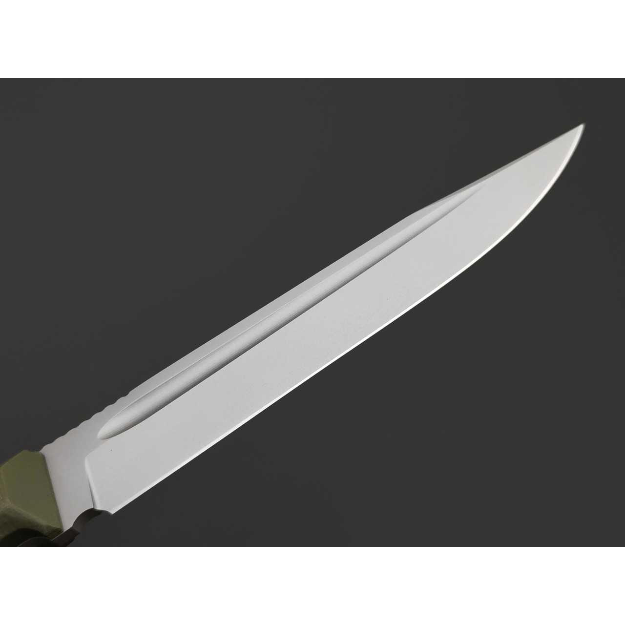 Град Горький нож Шторм сталь D2 bead blast, рукоять G10 olive