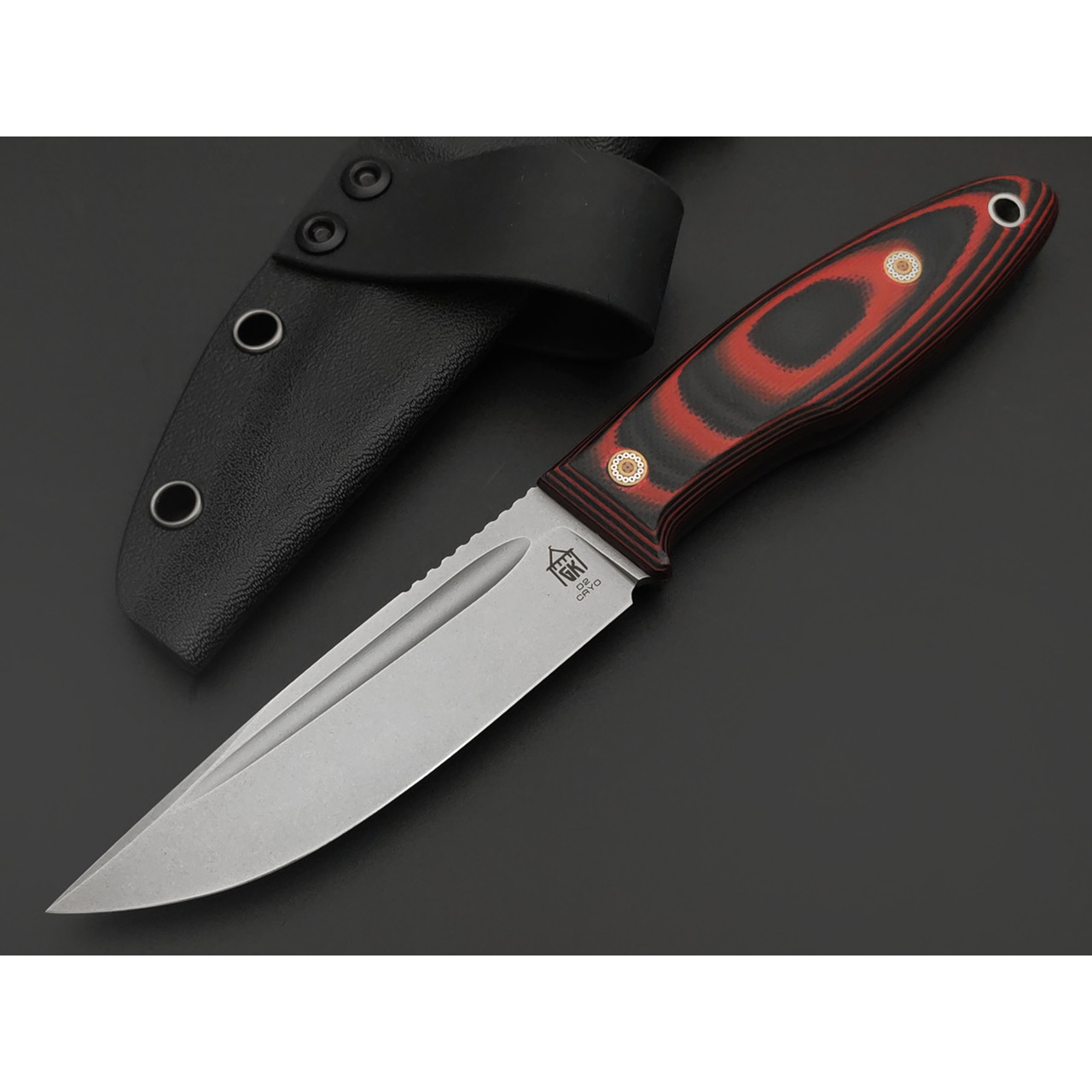 Град Горький нож Байкер сталь D2 стоунвош, рукоять G10 black & red, мозаичные пины