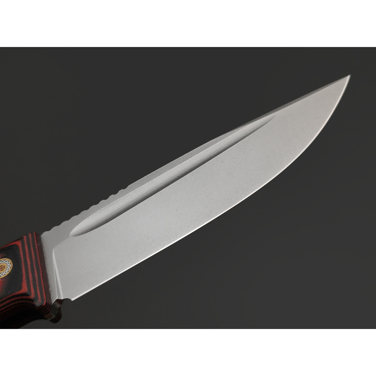 Град Горький нож Байкер сталь D2 стоунвош, рукоять G10 black & red, мозаичные пины