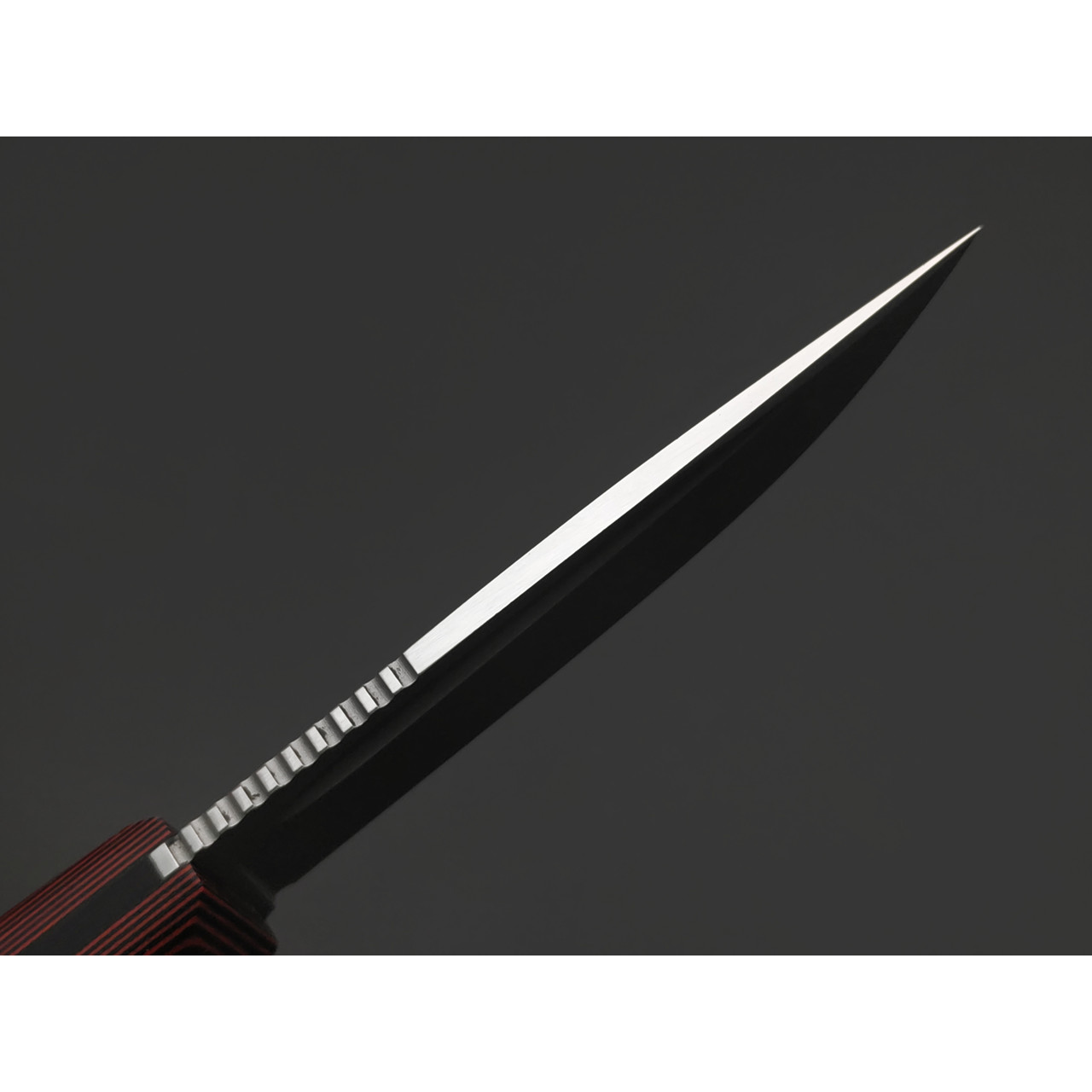 Град Горький нож Байкер сталь D2 стоунвош, рукоять G10 black & red, мозаичные пины