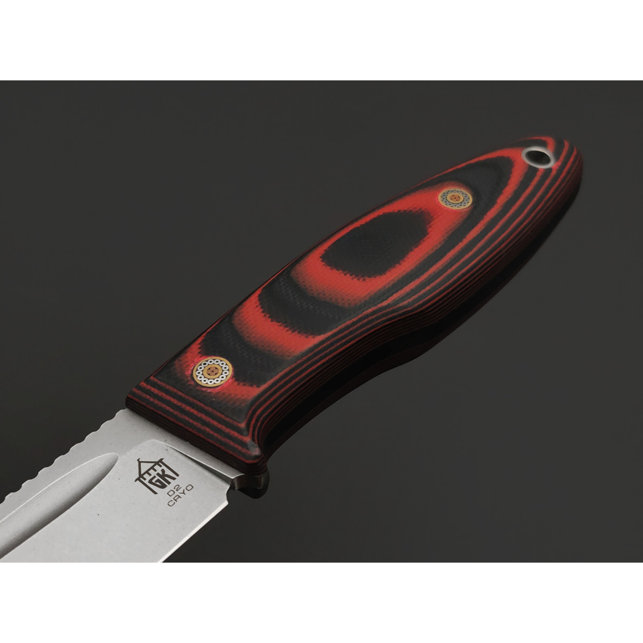 Град Горький нож Байкер сталь D2 стоунвош, рукоять G10 black & red, мозаичные пины