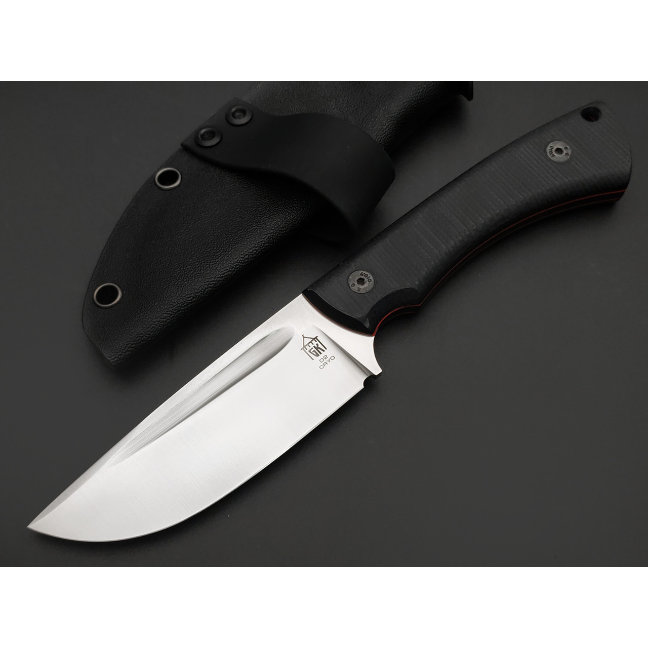 Град Горький нож Райбек №2 сталь D2 satin, рукоять G10 black & red.