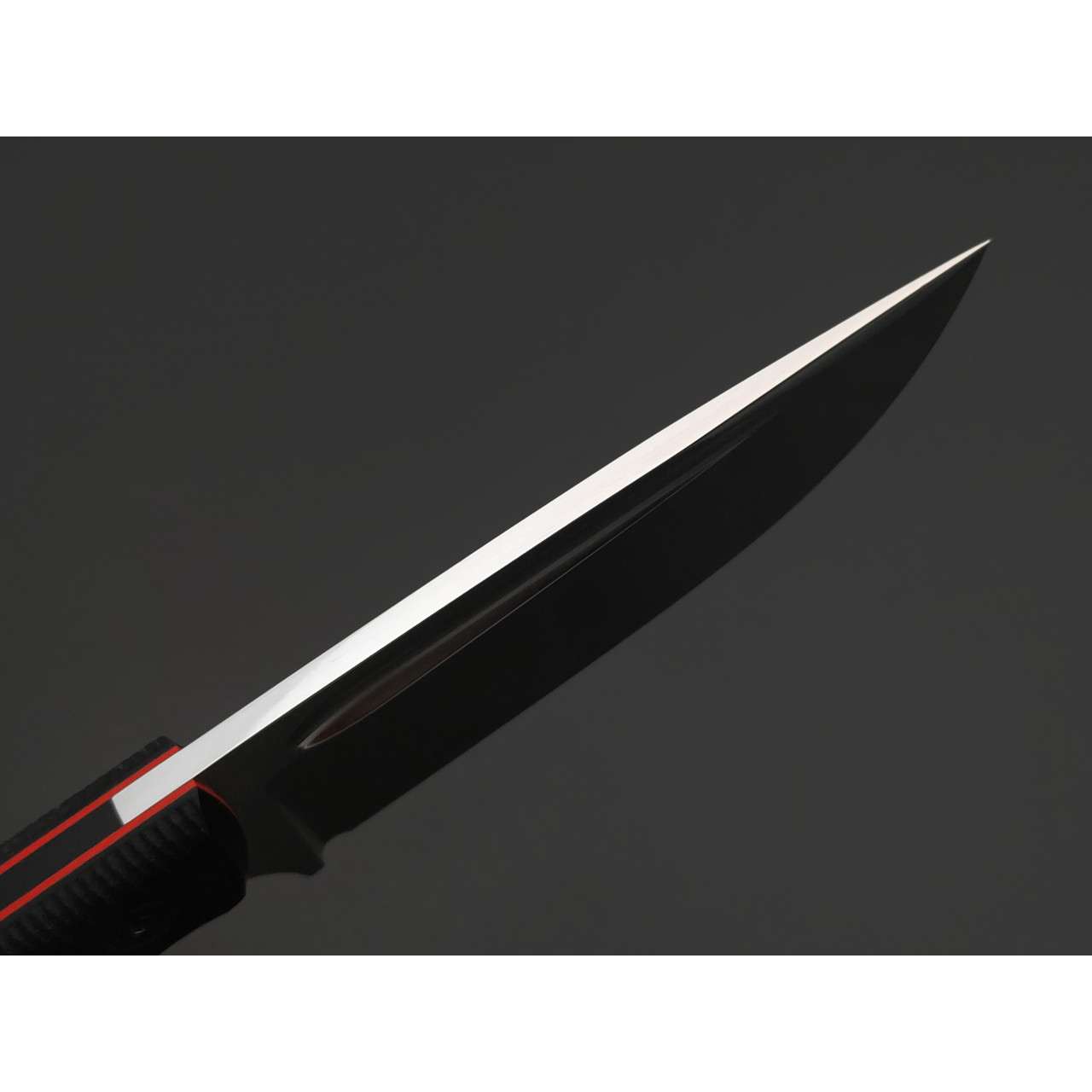 Град Горький нож Райбек №2 сталь D2 satin, рукоять G10 black & red.