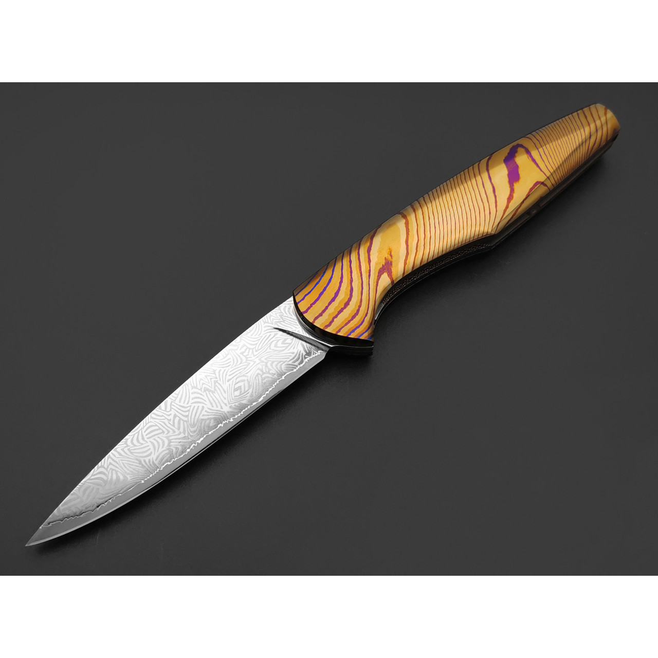 Заур Мамишев нож складной М-04 сталь ламинат PMD60, рукоять Timascus Ponomarev Forge, титан