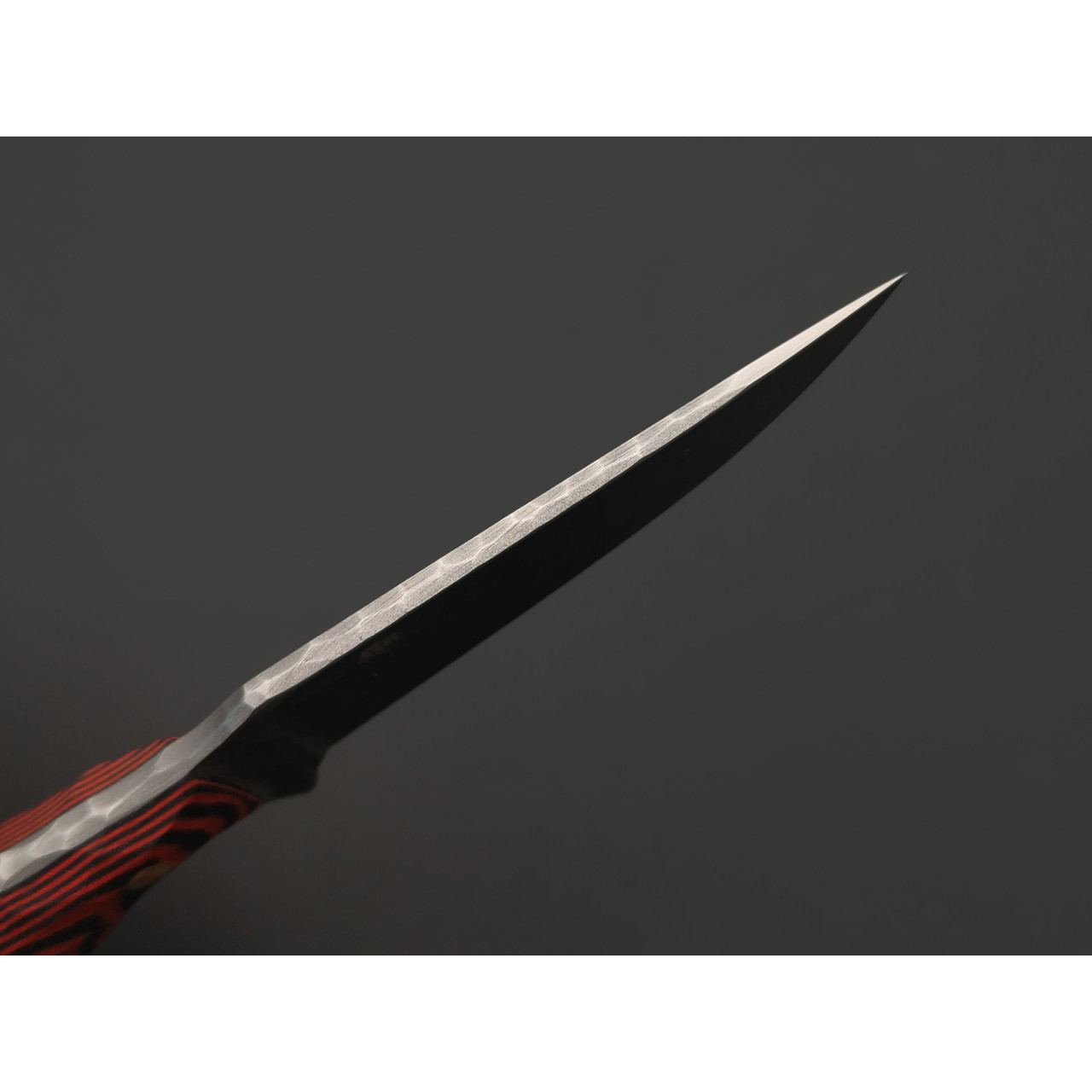 Андрей Кулаков нож Крыса KUL0256 сталь N690, рукоять G10 black & red, латунь