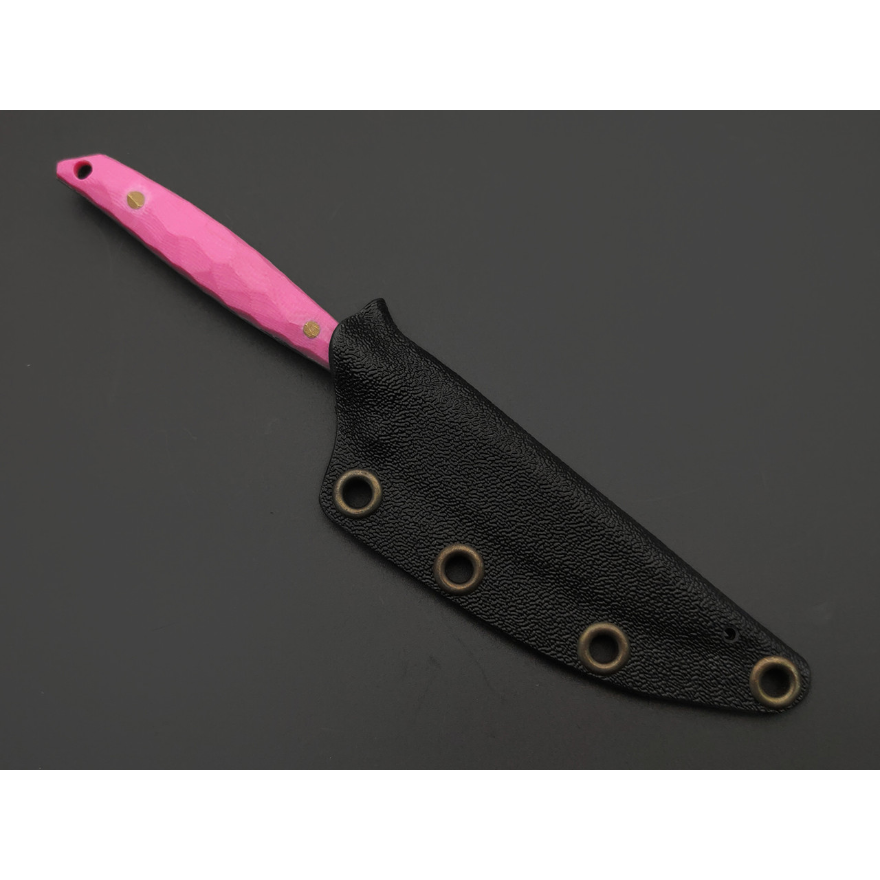 Андрей Кулаков нож KUL0259 сталь Elmax, рукоять G10 pink, латунь