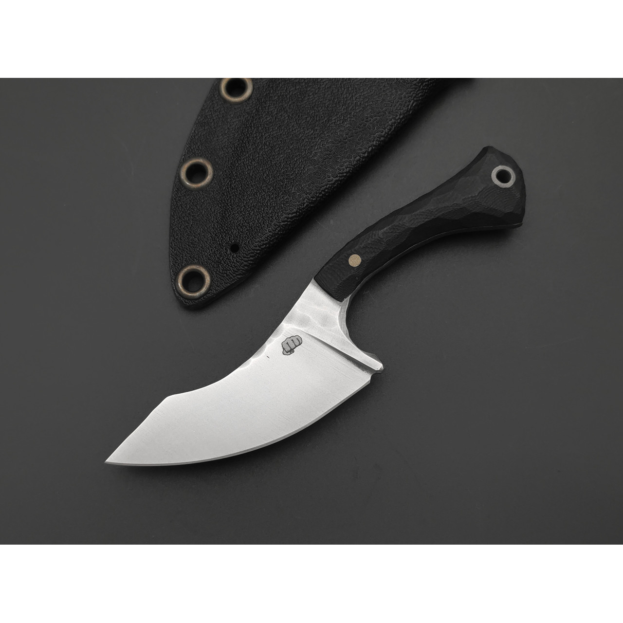 Андрей Кулаков нож KUL0227 сталь K110, рукоять G10 black, латунь