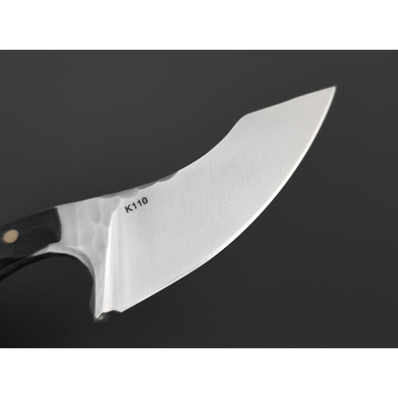 Андрей Кулаков нож KUL0227 сталь K110, рукоять G10 black, латунь