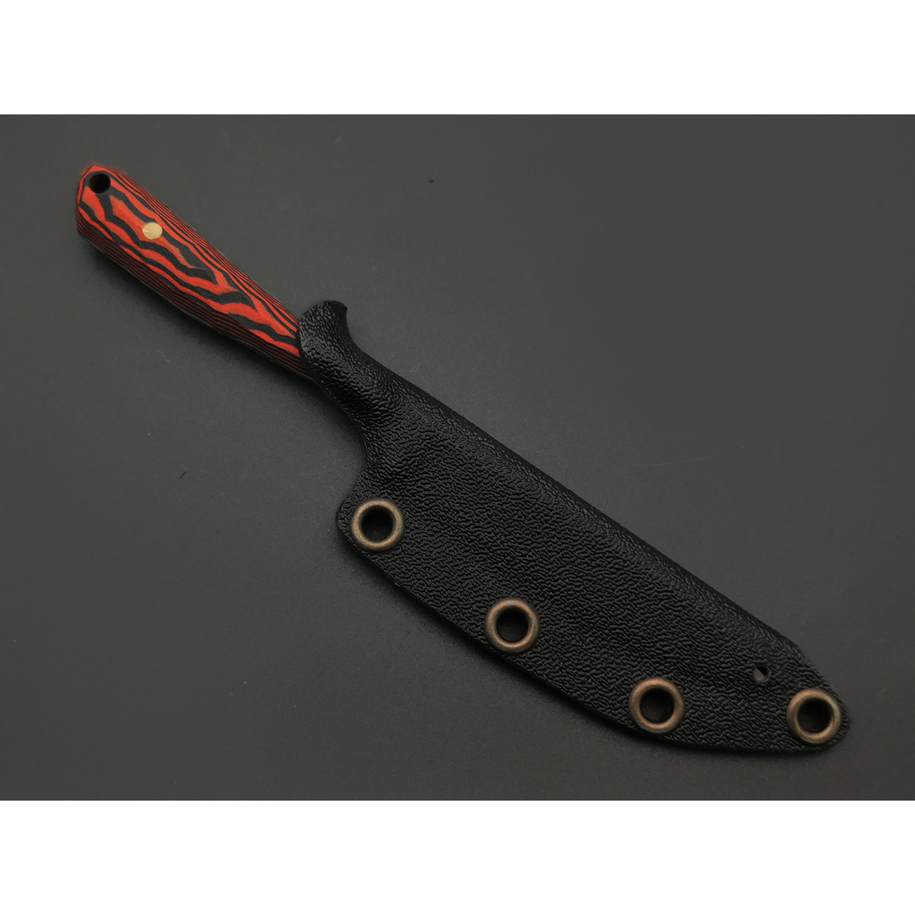 Андрей Кулаков нож KUL0245 сталь VG-10, рукоять G10 black & red, латунь