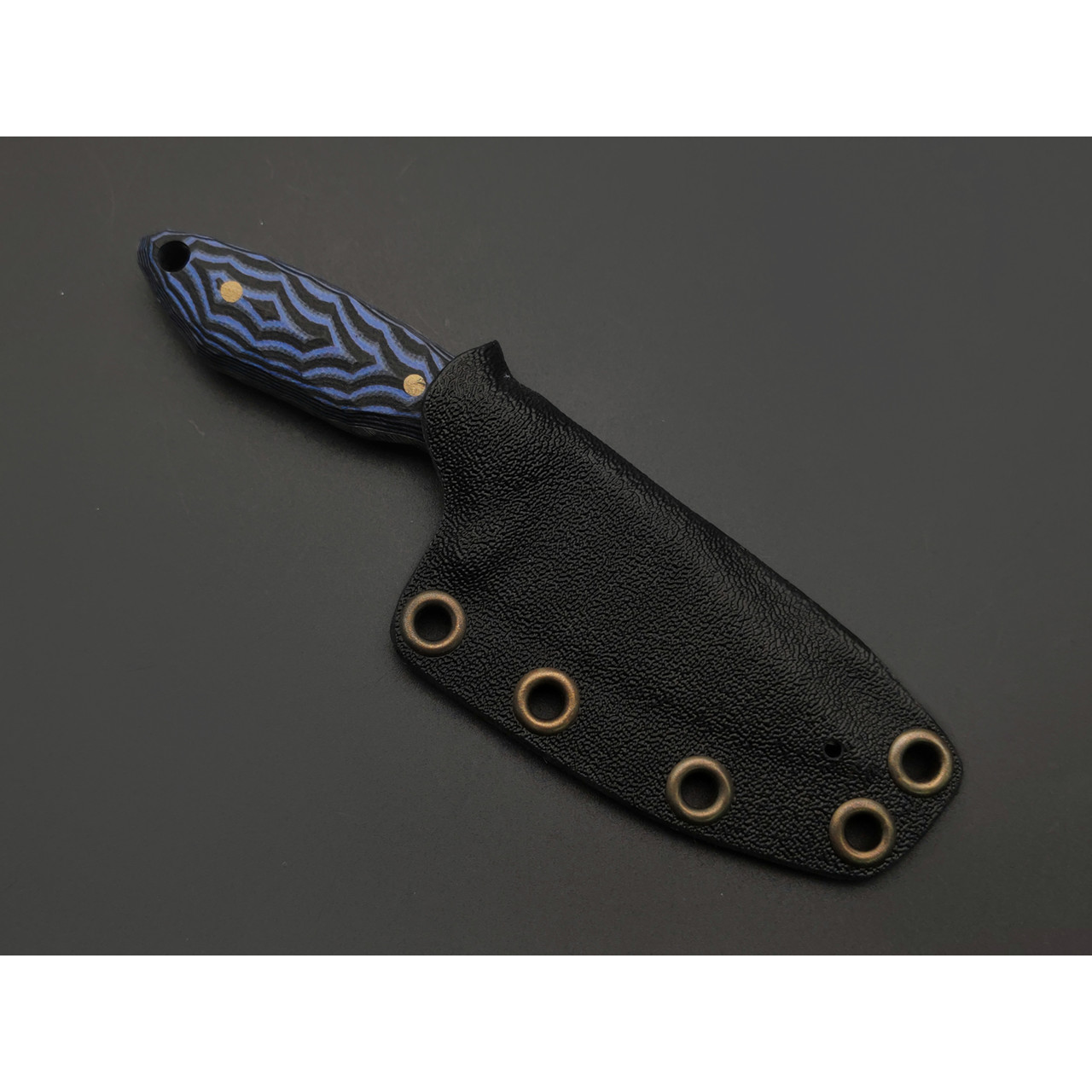 Андрей Кулаков нож Мышь KUL0232 сталь K110, рукоять G10 black & blue, латунь