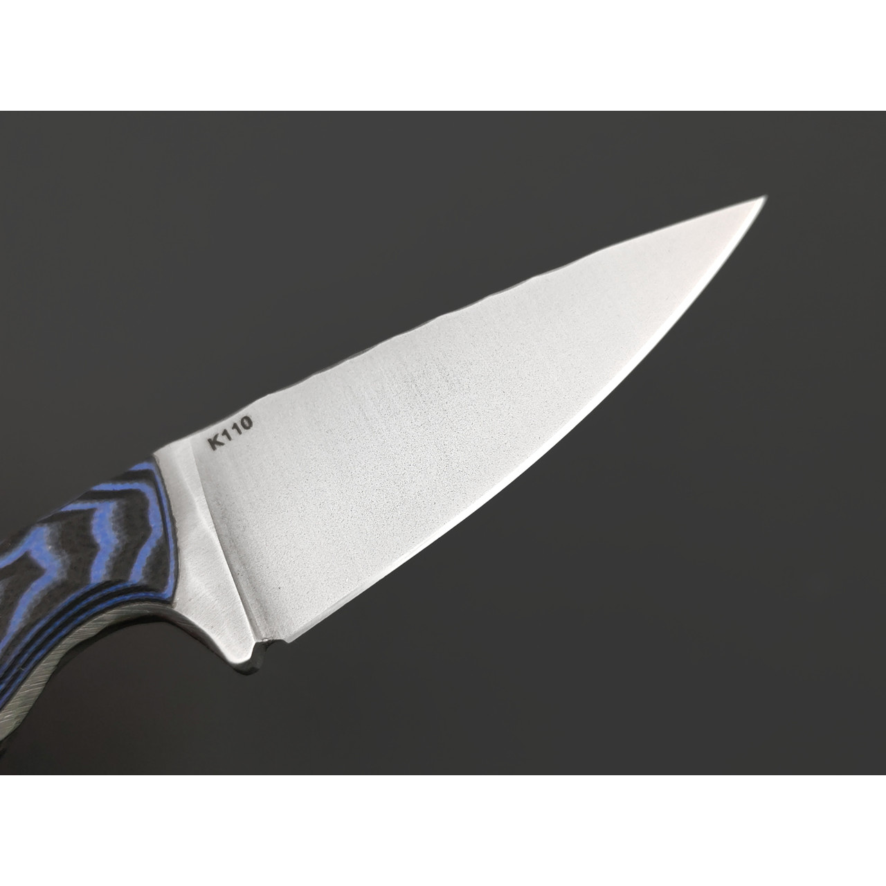 Андрей Кулаков нож Мышь KUL0232 сталь K110, рукоять G10 black & blue, латунь