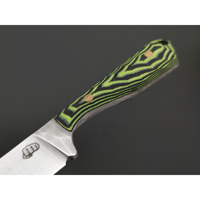 Андрей Кулаков нож KUL0247 сталь VG-10, рукоять G10 black & neon green, латунь