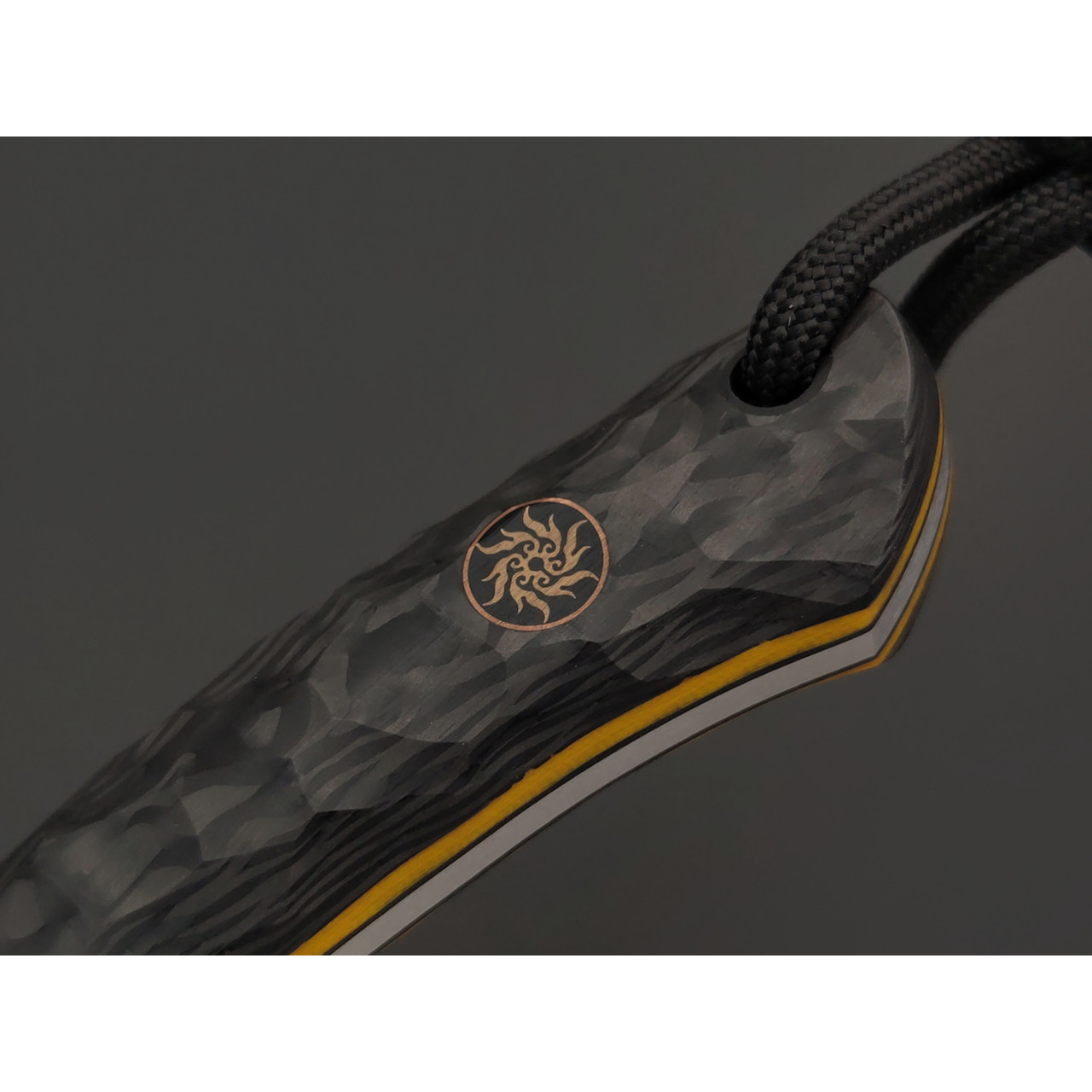 RazorTVI нож TVI002 сталь Elmax satin, рукоять Carbon fiber, G10 yellow