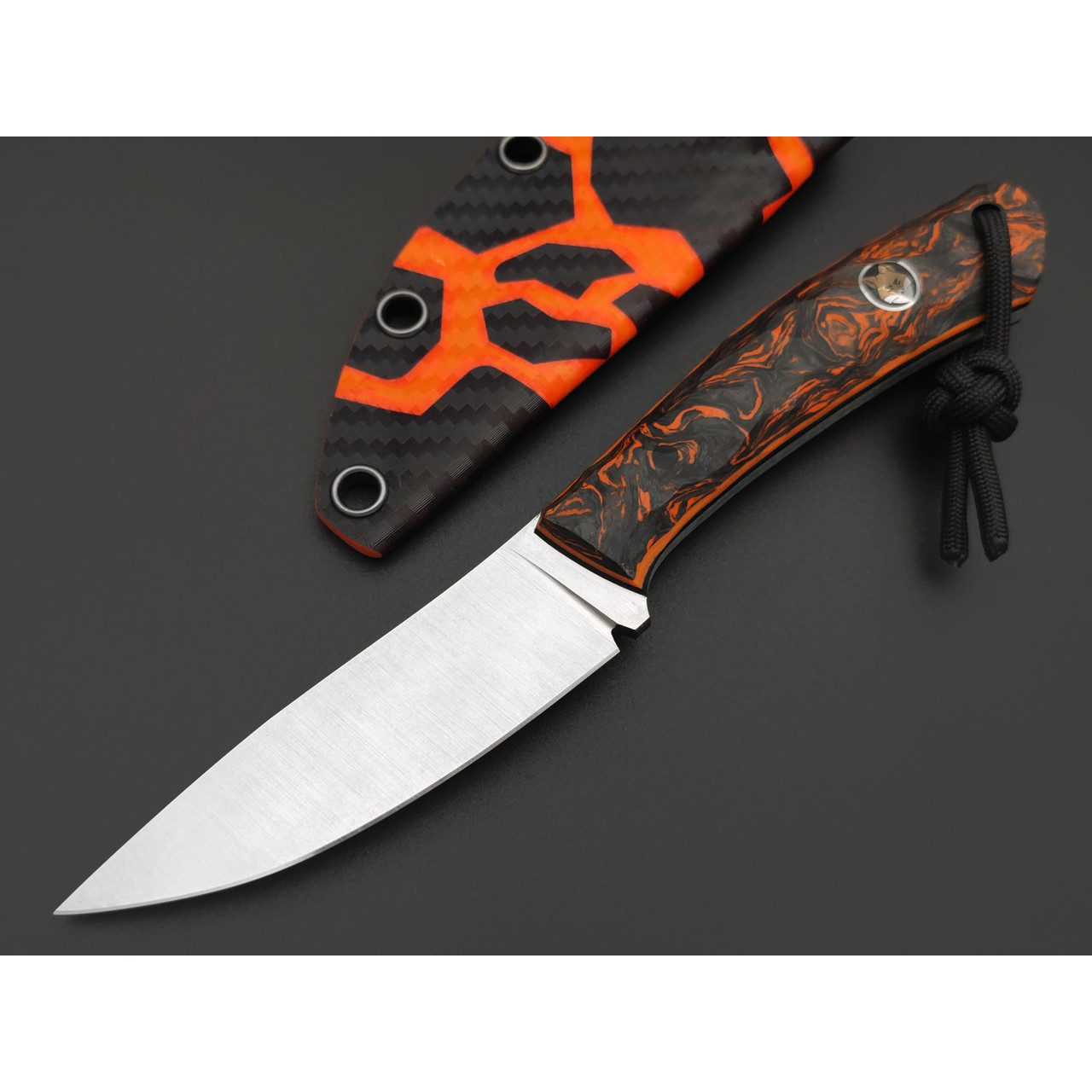 RazorTVI нож Rook Lite сталь JM390A стоунвош, рукоять Carbon fiber chaotic orange, G10 black & orange