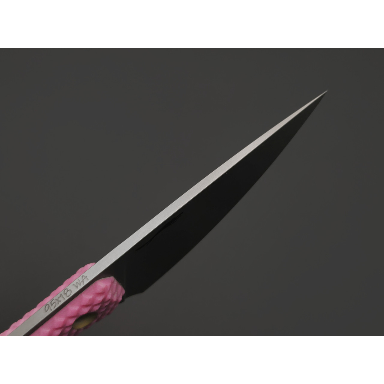 Волчий Век нож МасичЬка сталь 95Х18 WA стоунвош, рукоять G10 pink, латунь